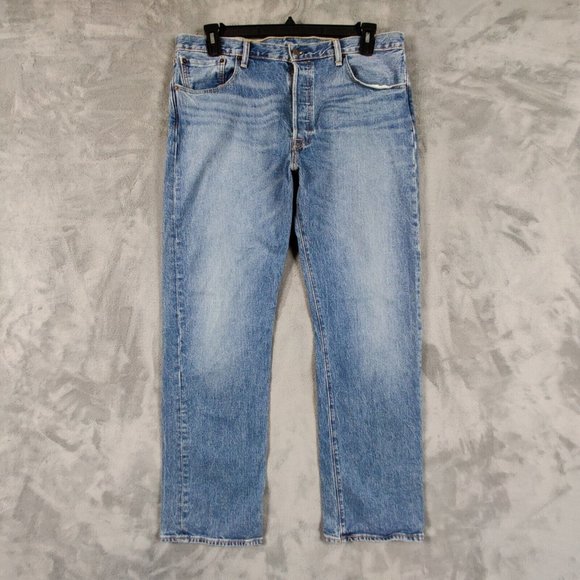 Vintage Levis 501 Jeans 36 Straight Light Wash Denim Button Fly Pants 36x30 - Picture 1 of 8